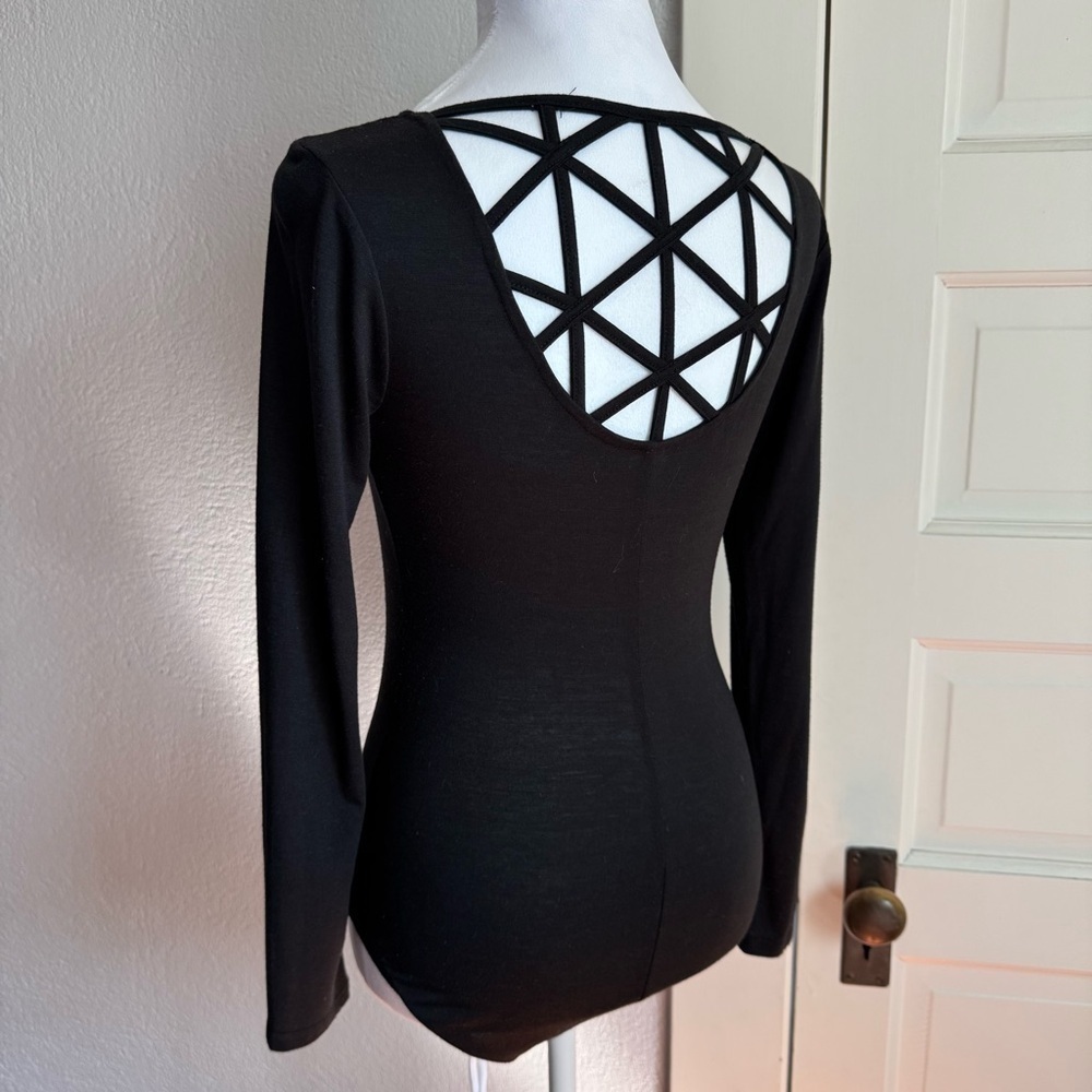 Xhilaration Black Long Sleeve Cutout Bodysuit - Picture 3 of 5
